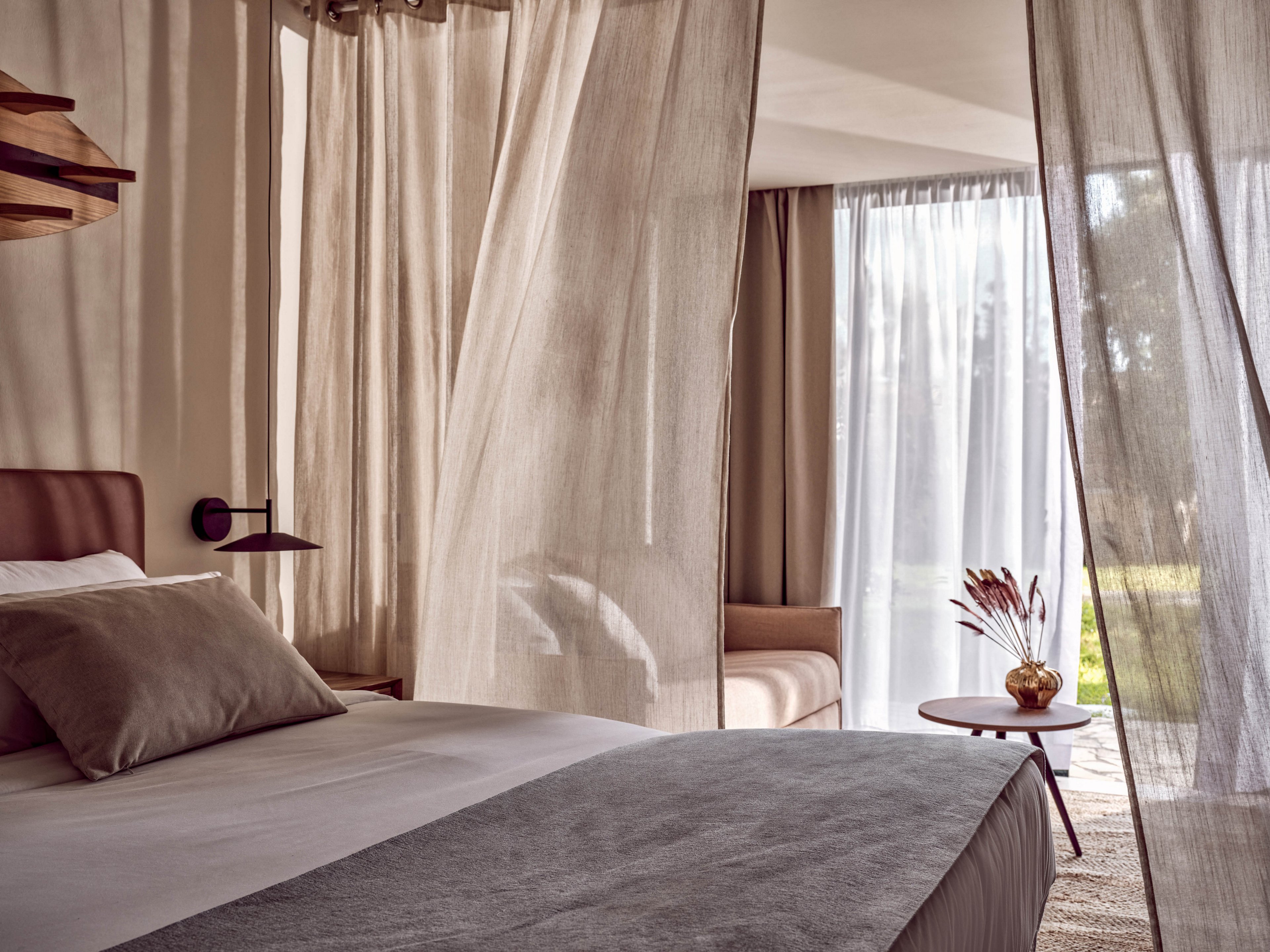 Domes Aulus Zante Autograph Collection