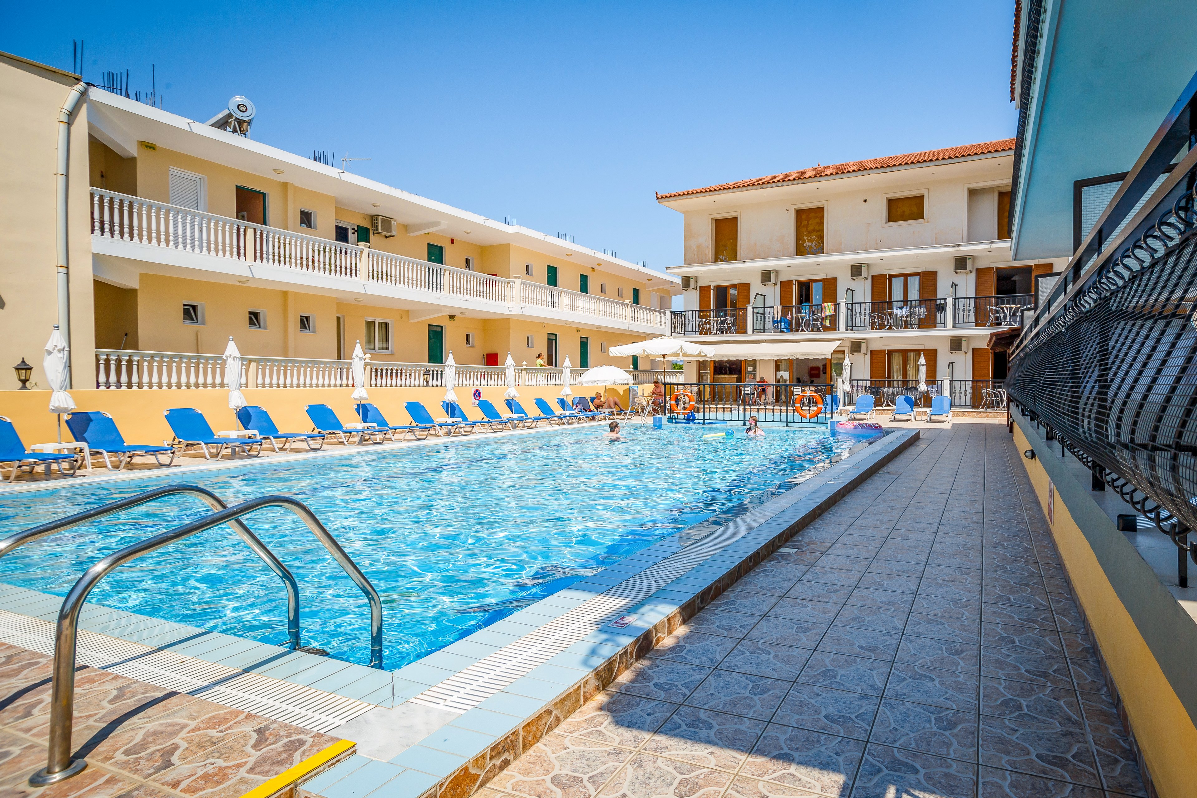 Litsa Studios & Apartments