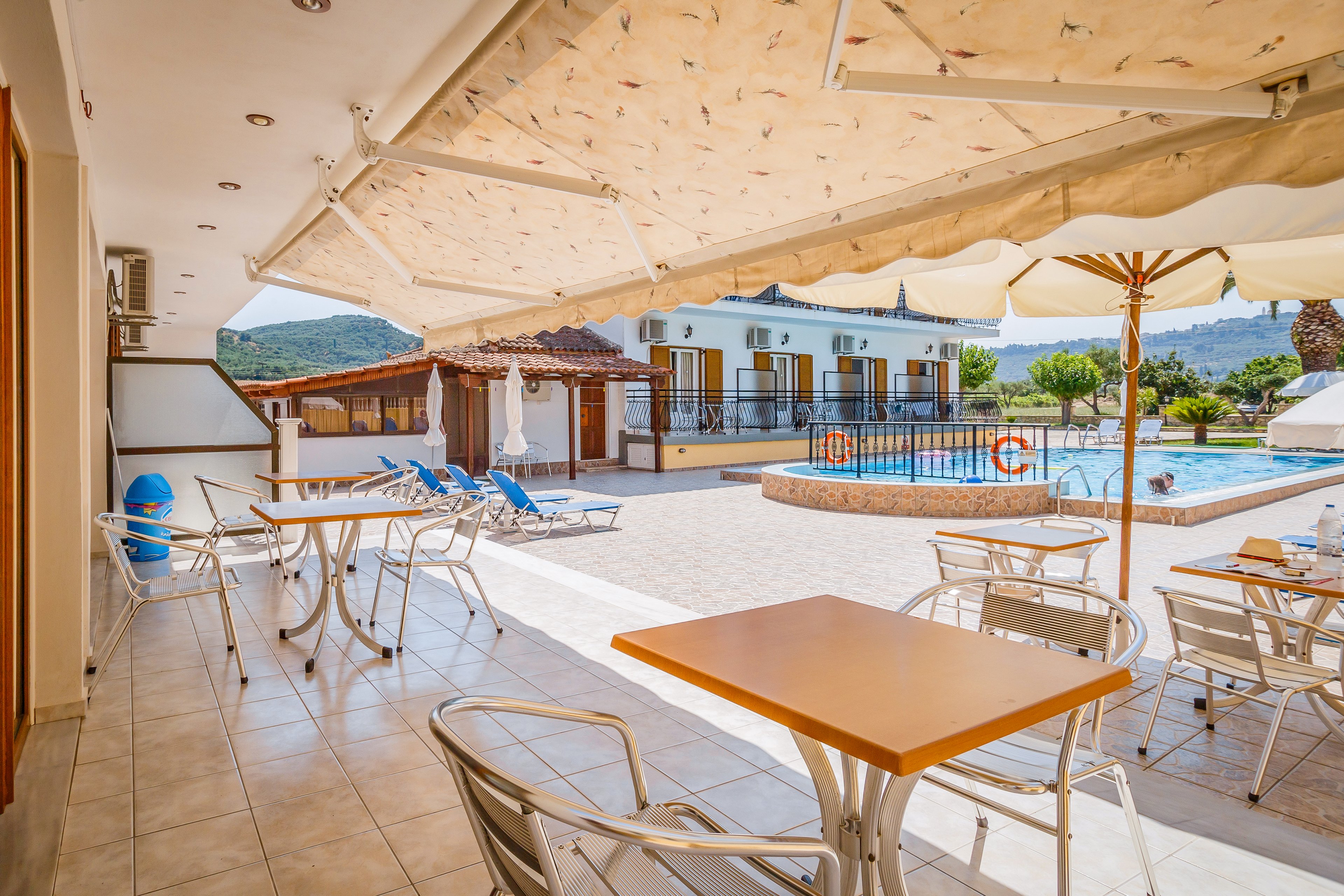 Litsa Studios & Apartments