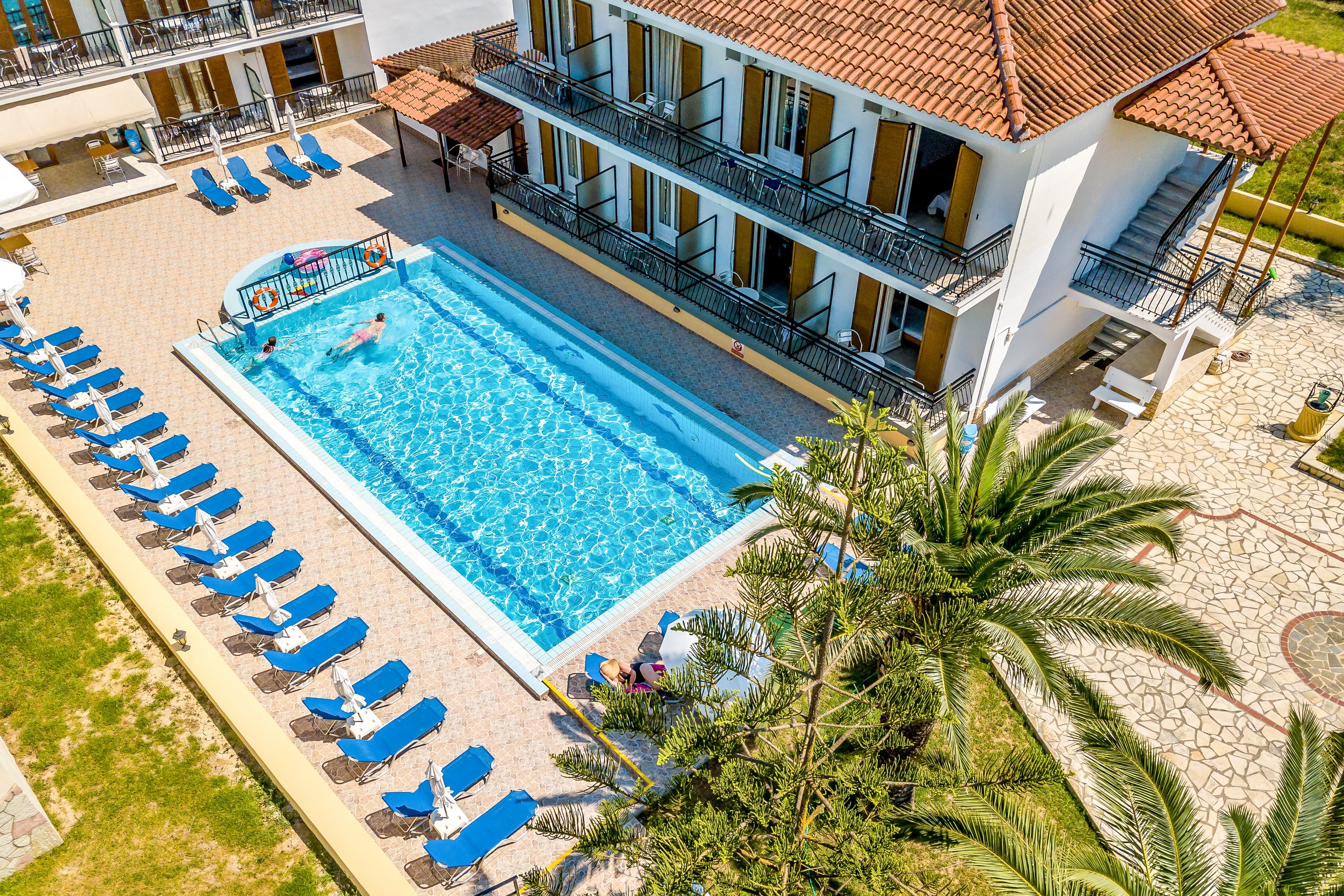 Litsa Studios & Apartments