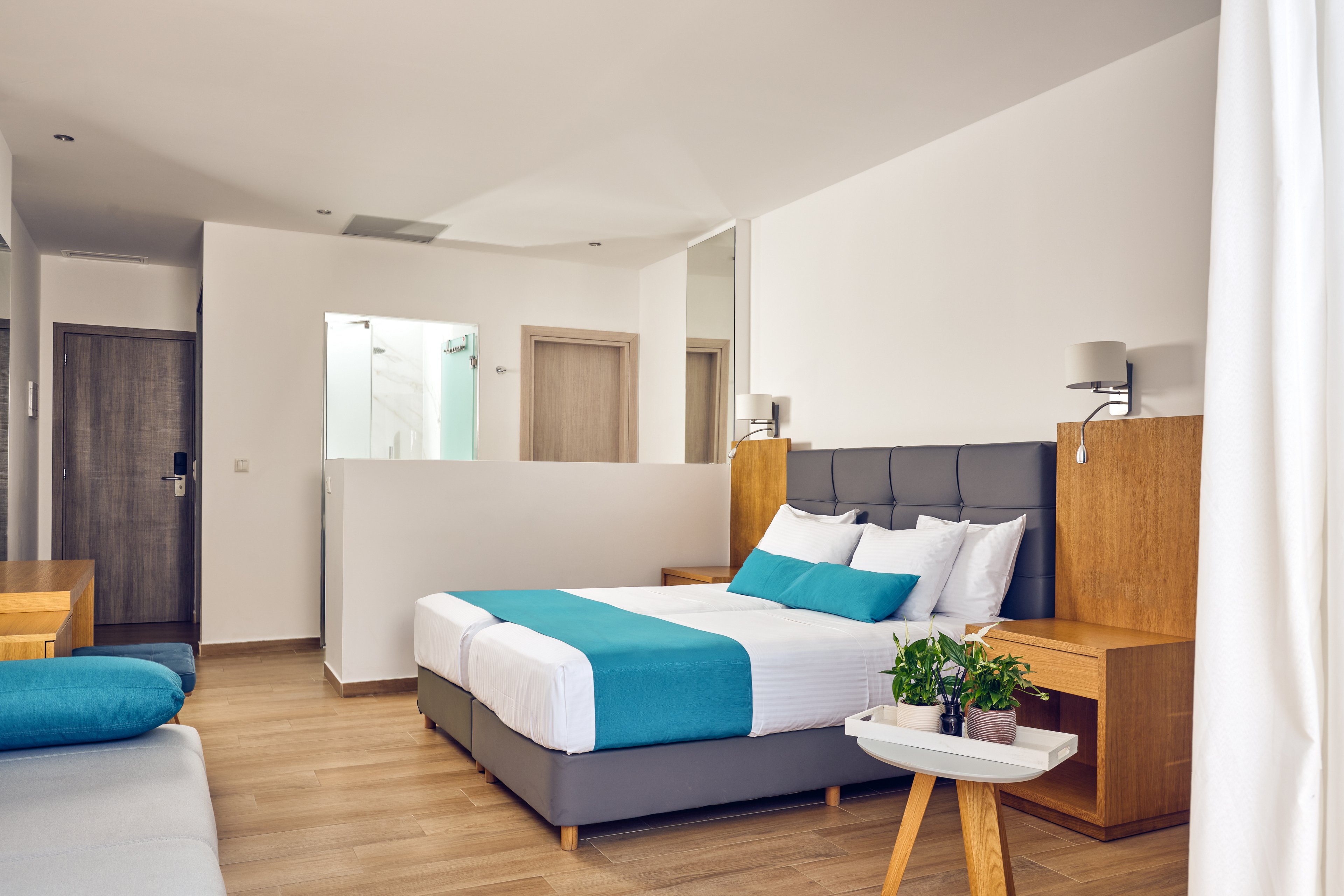 Cavo Orient Beach Hotel