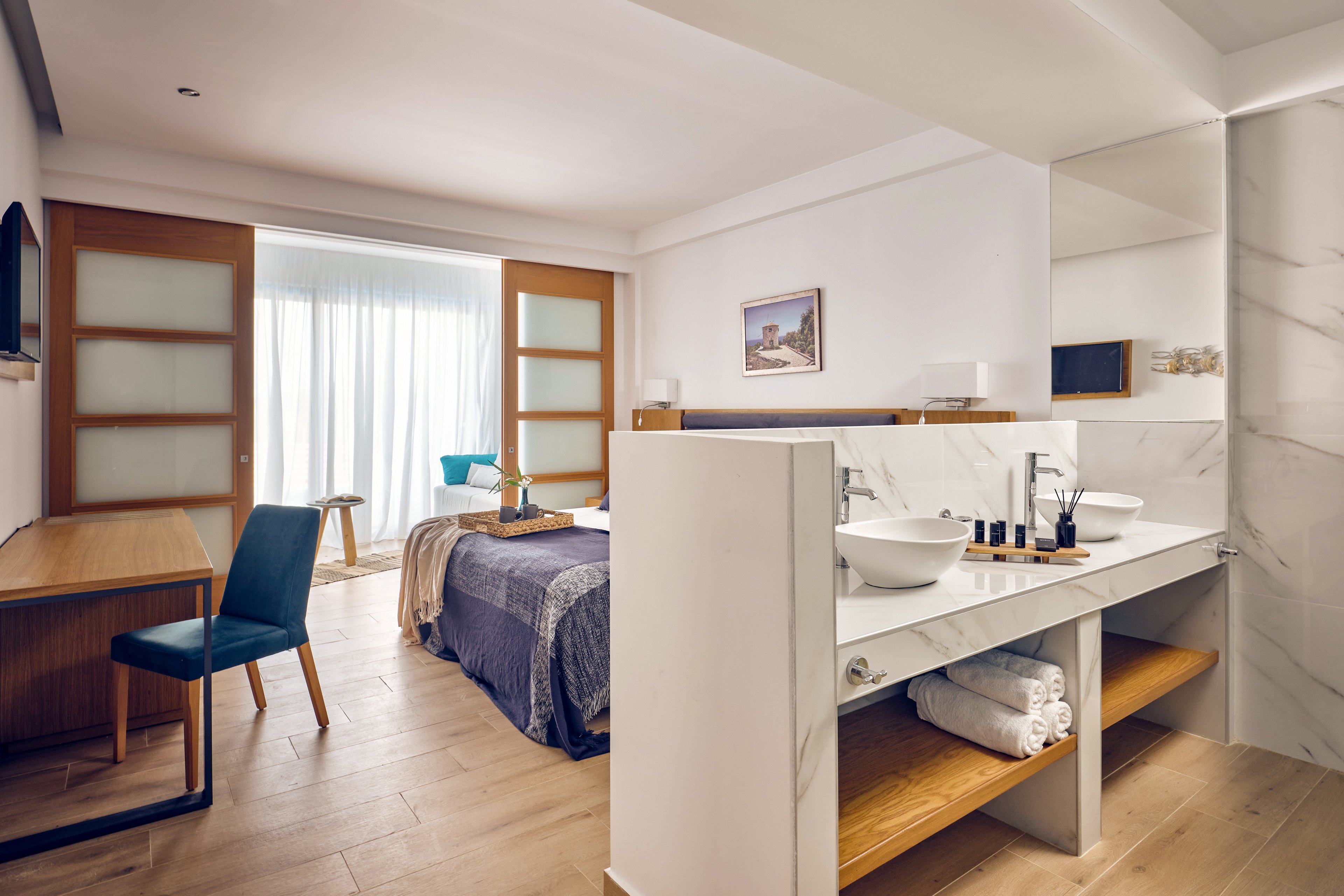 Cavo Orient Beach Hotel