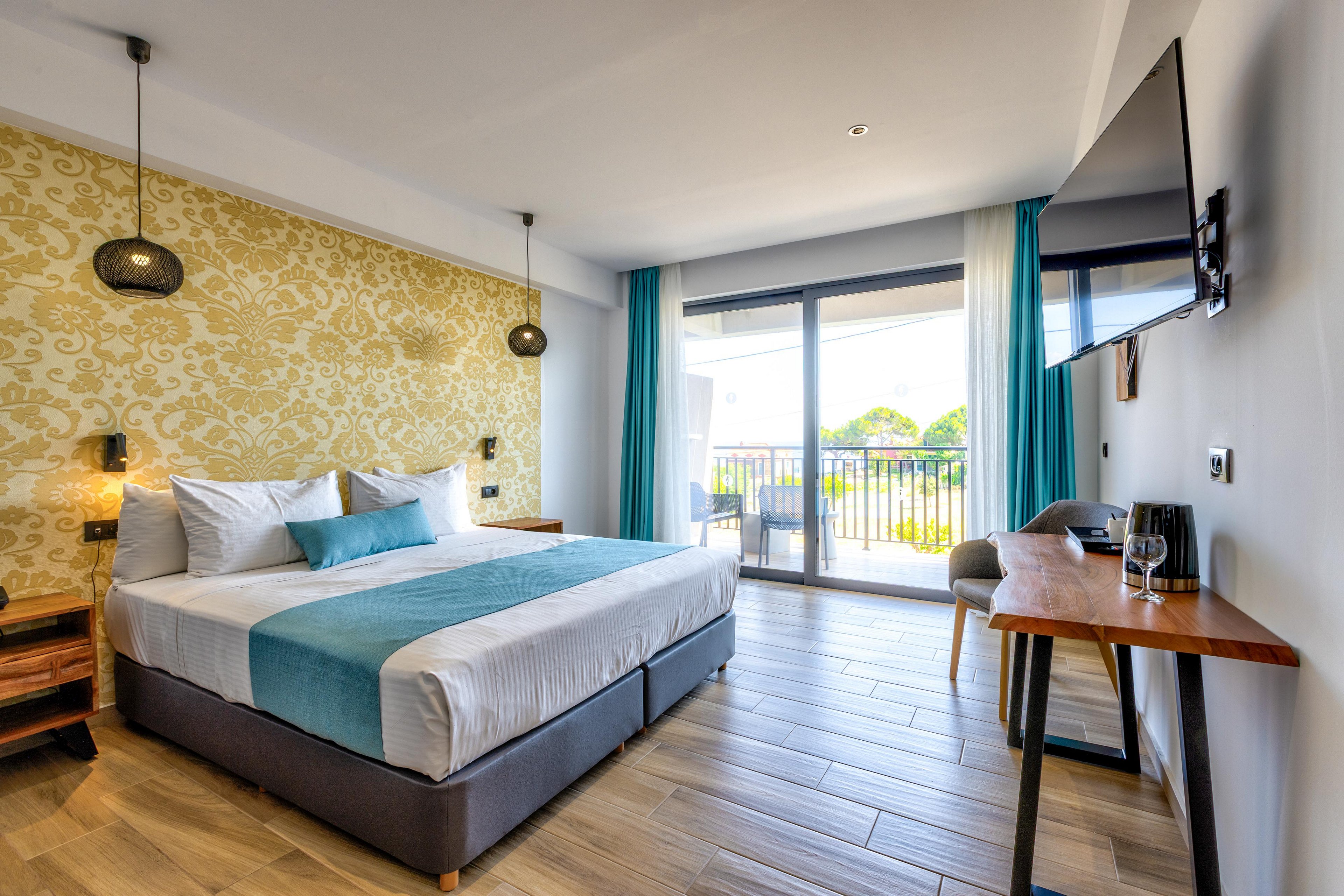 Cavo Orient Beach Hotel