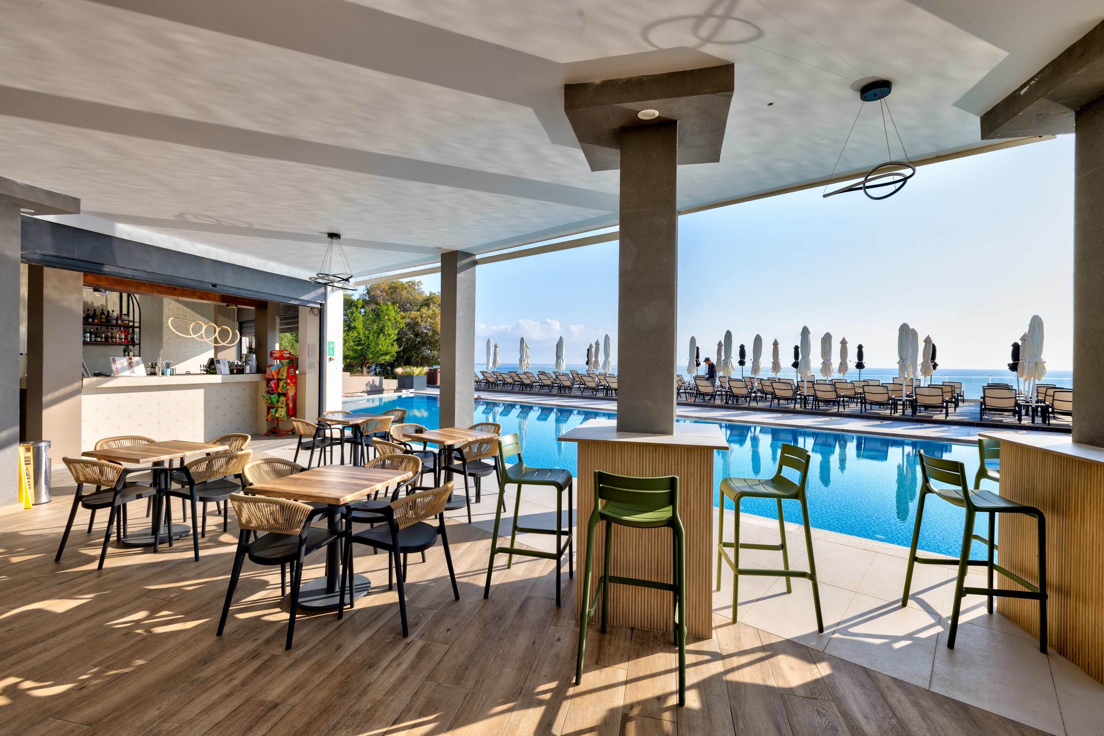 Cavo Orient Beach Hotel