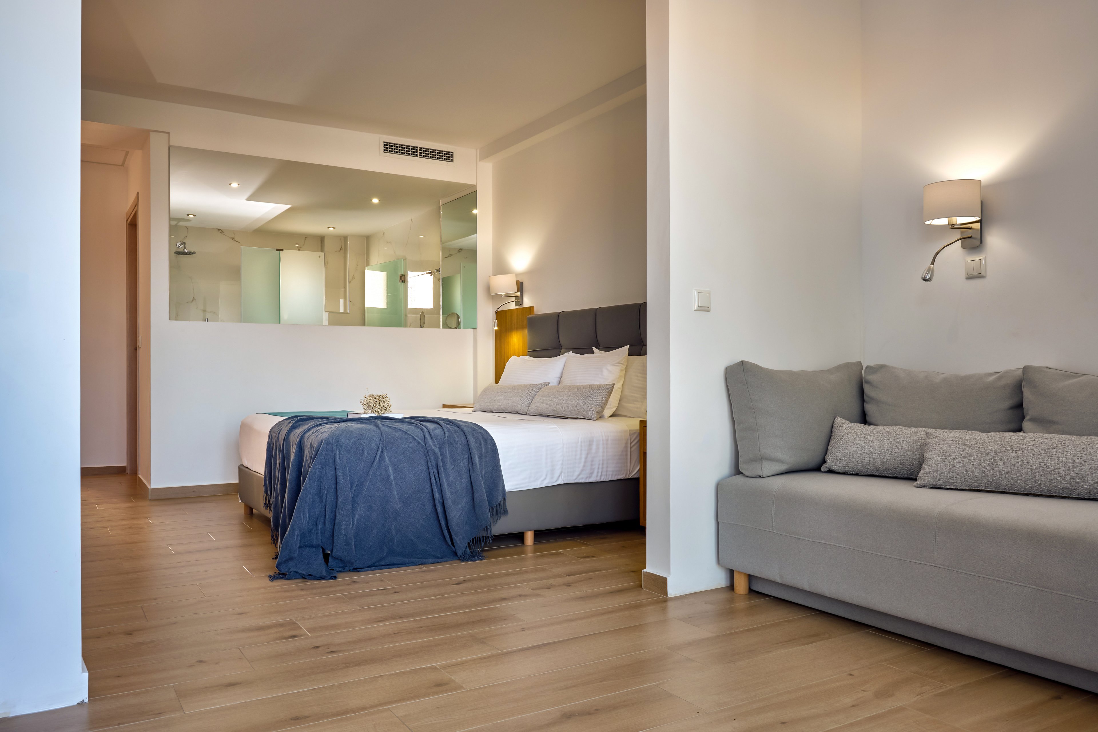 Cavo Orient Beach Hotel