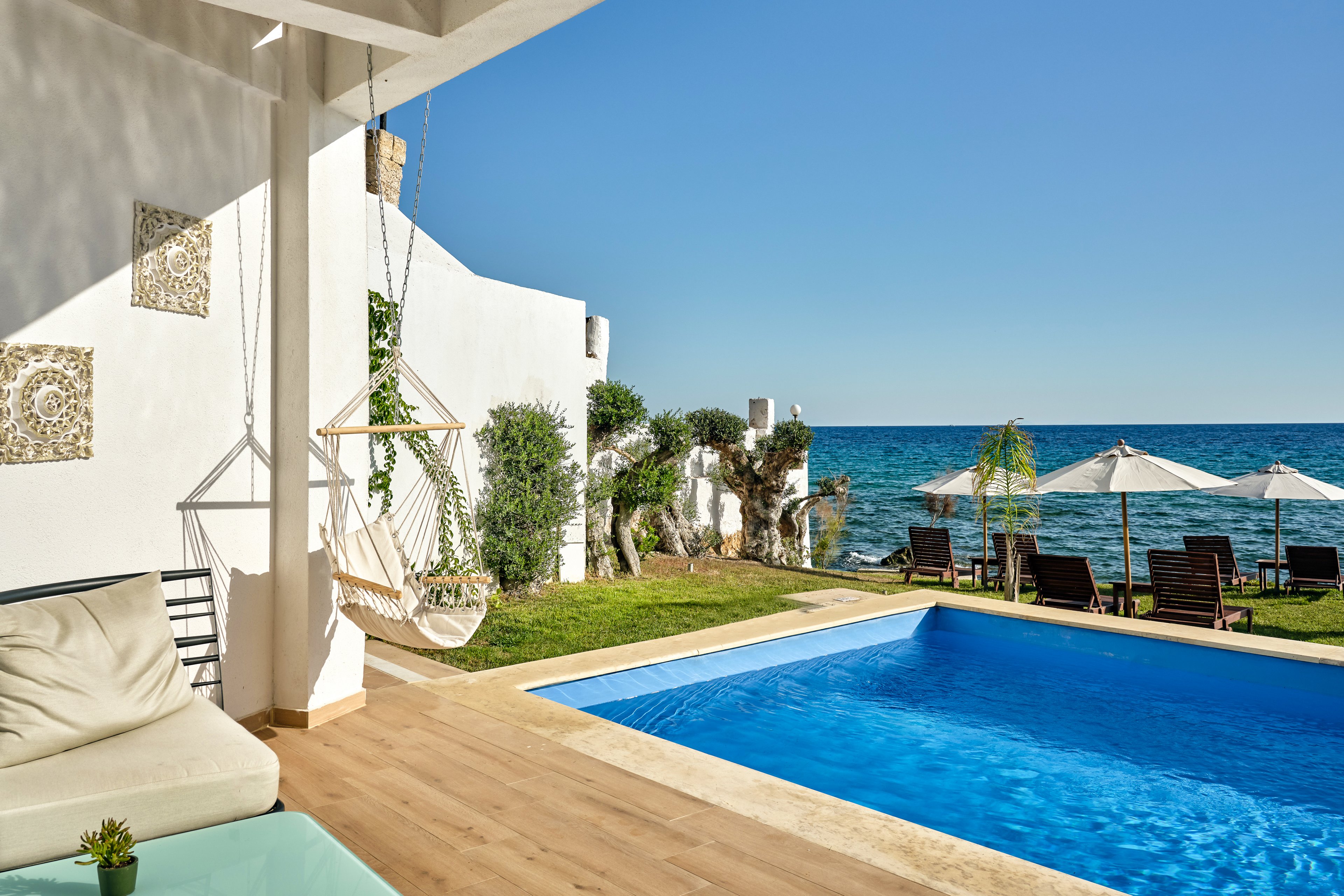 Cavo Orient Beach Hotel