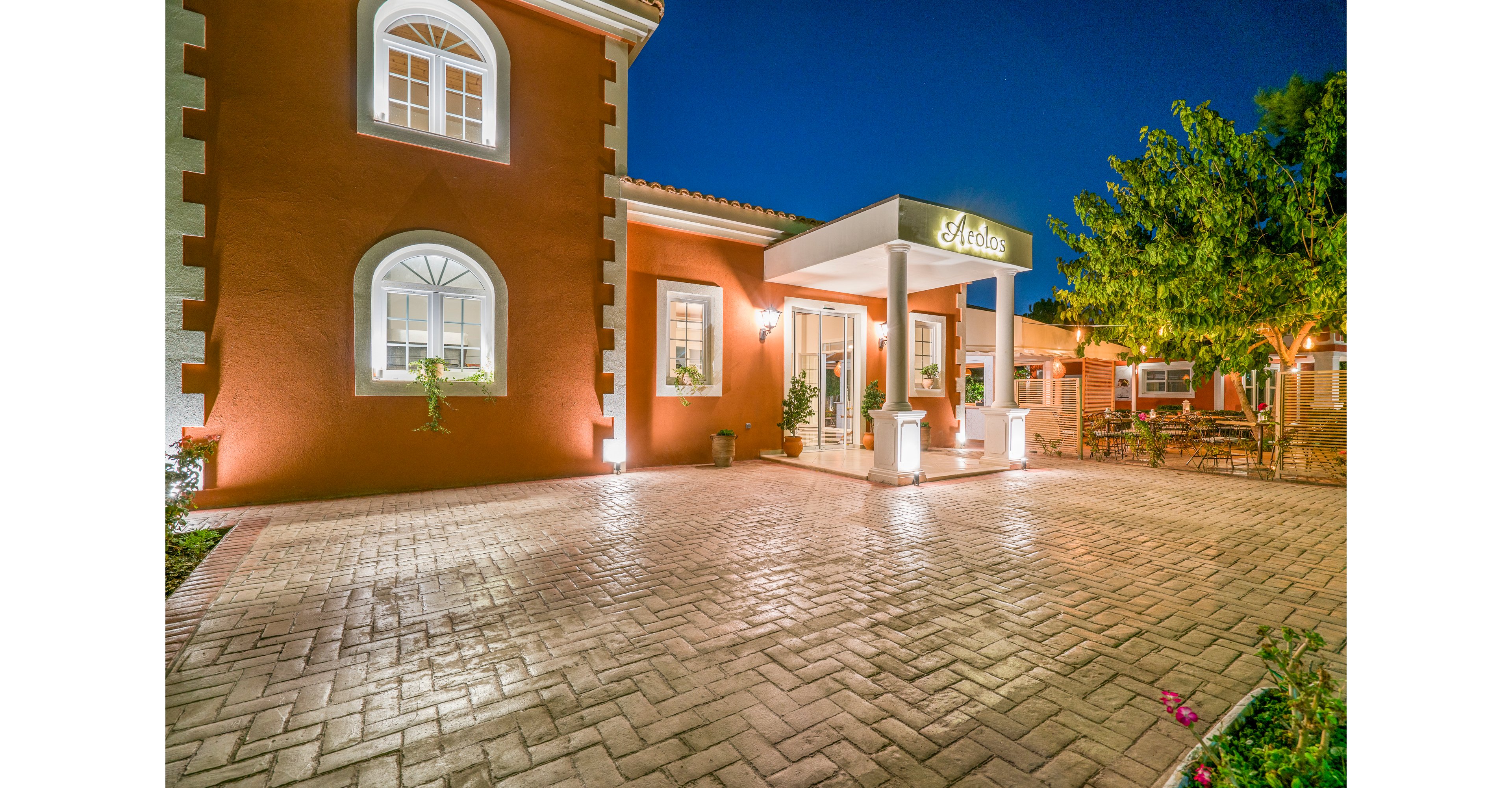 Aeolos Boutique Hotel & Suites