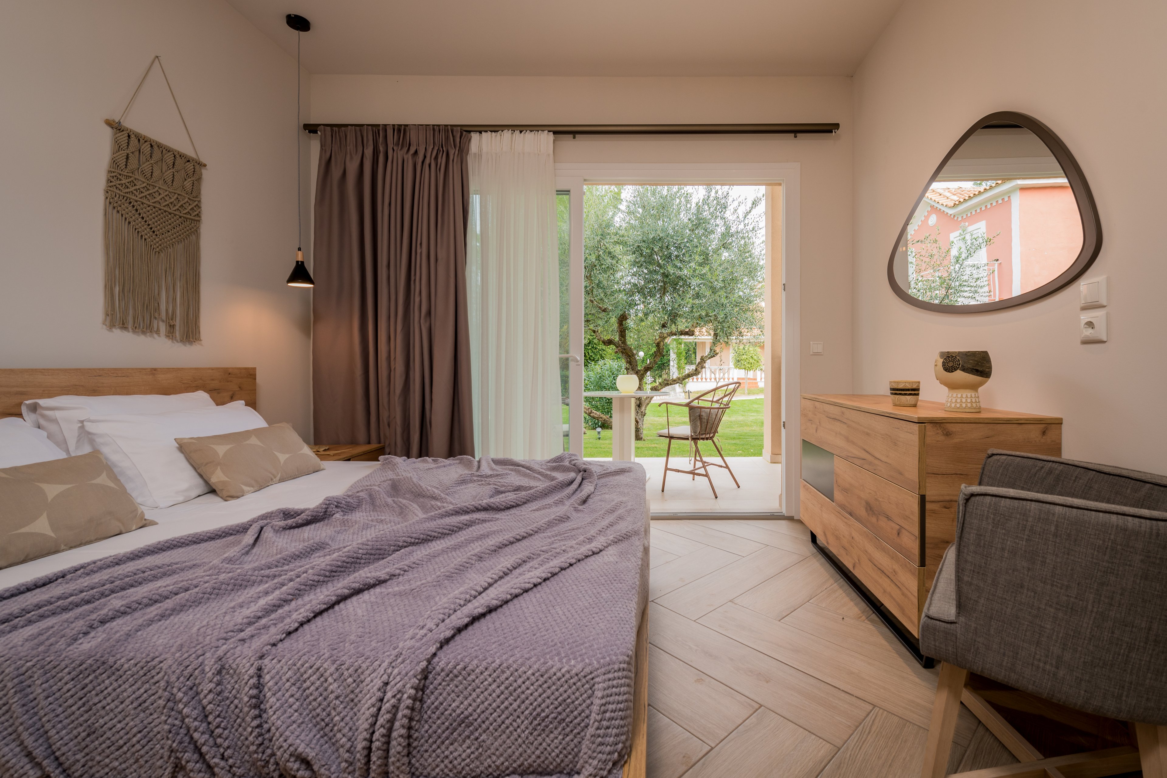 Aeolos Boutique Hotel & Suites