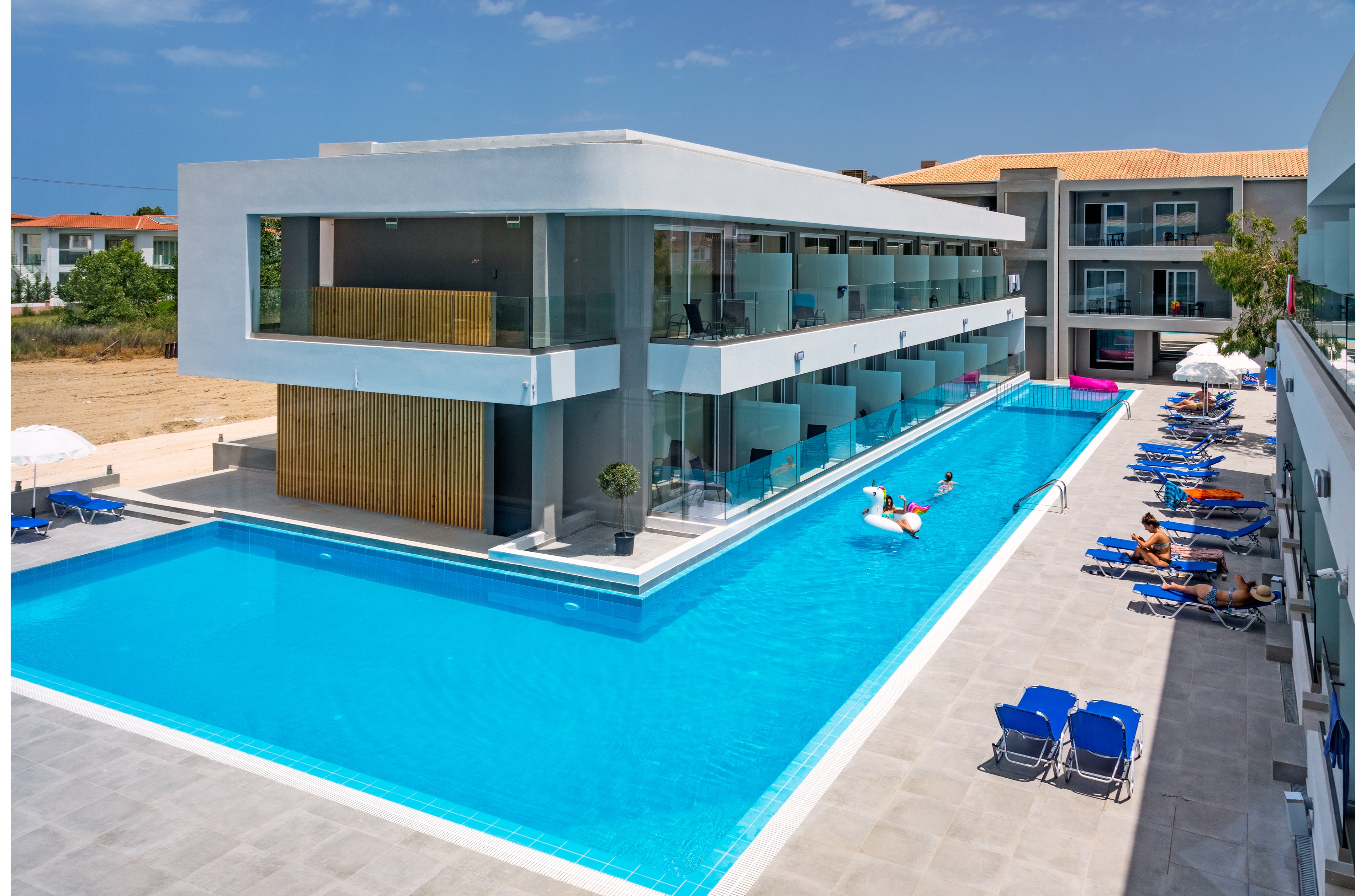 White Olive Premium Hotel