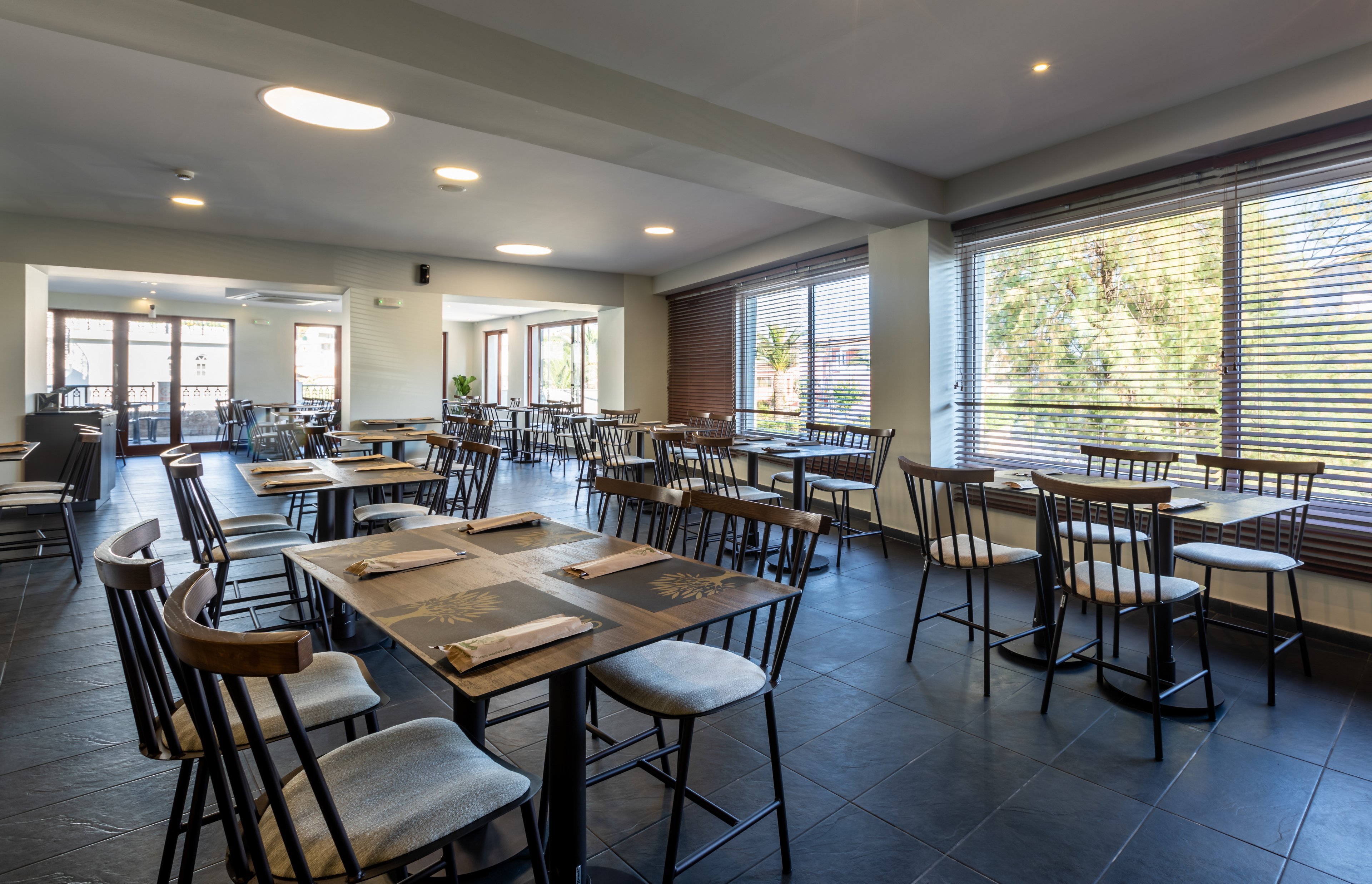 White Olive Premium Hotel