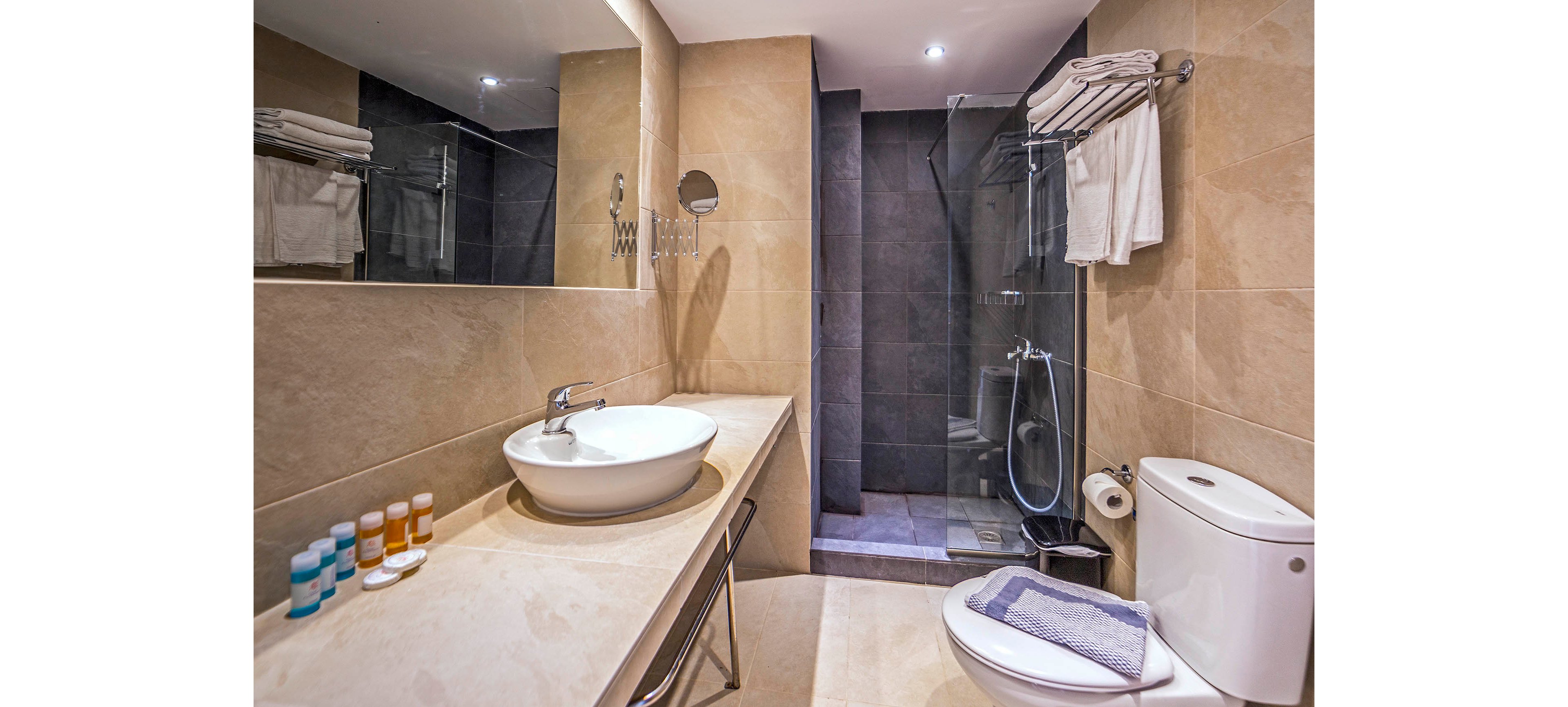 White Olive Premium Hotel