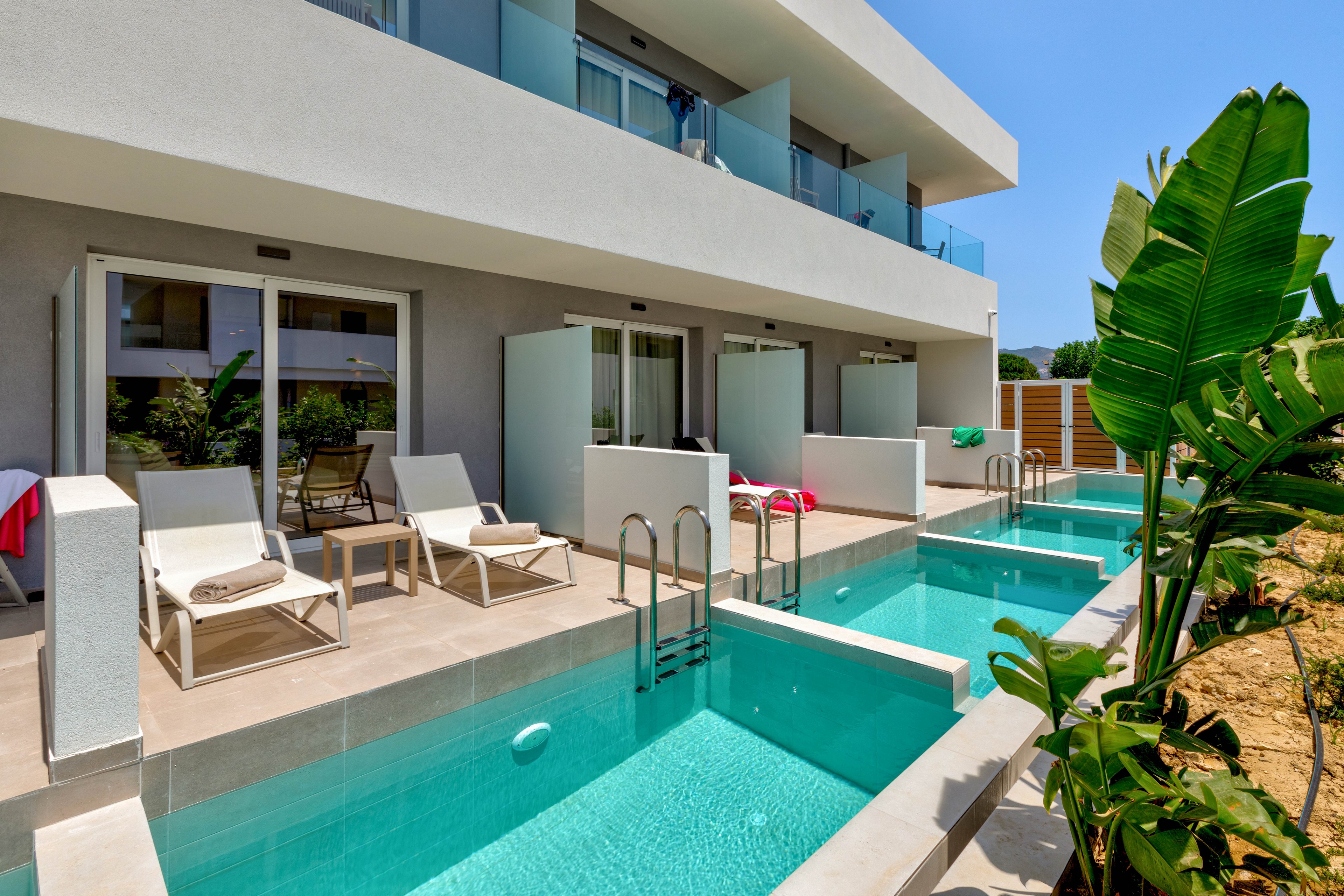 White Olive Premium Hotel