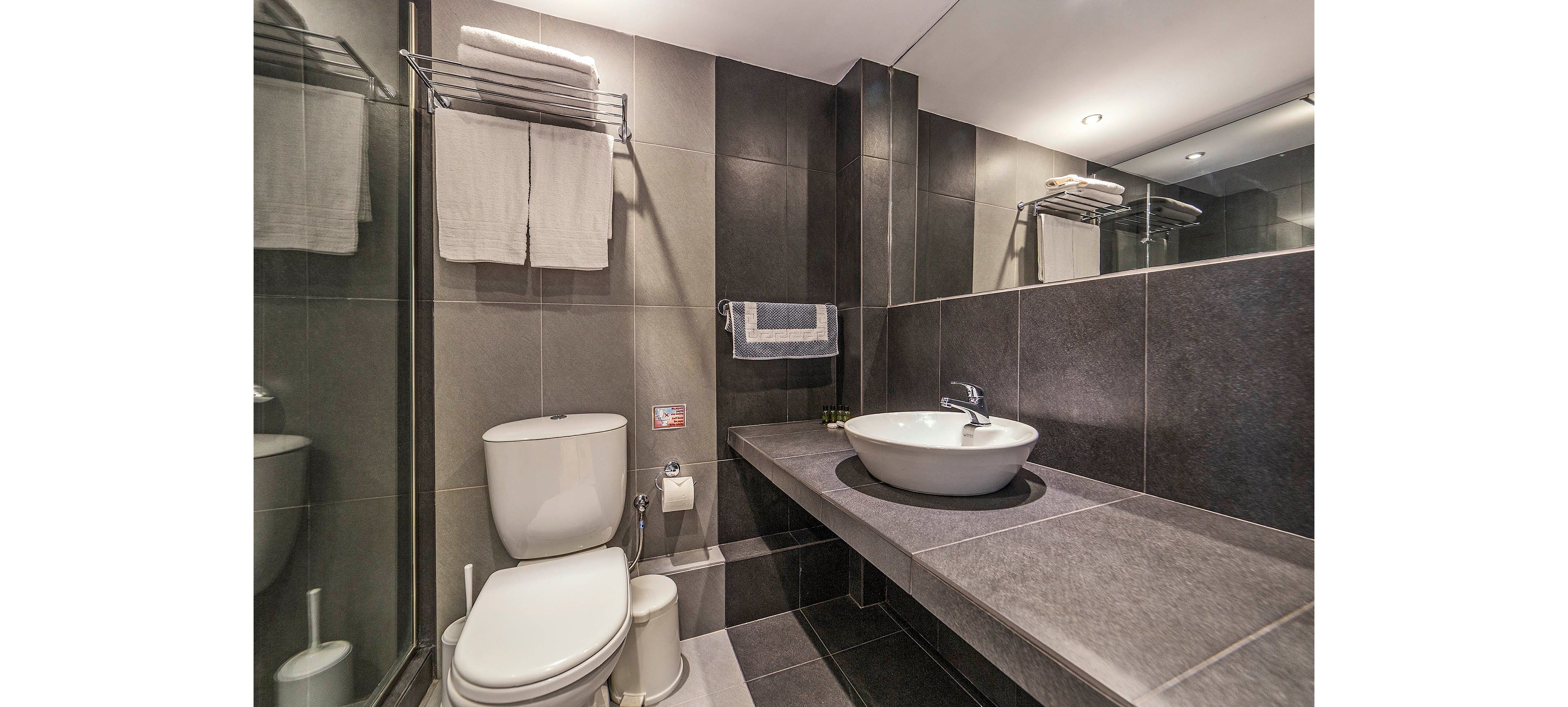 White Olive Premium Hotel