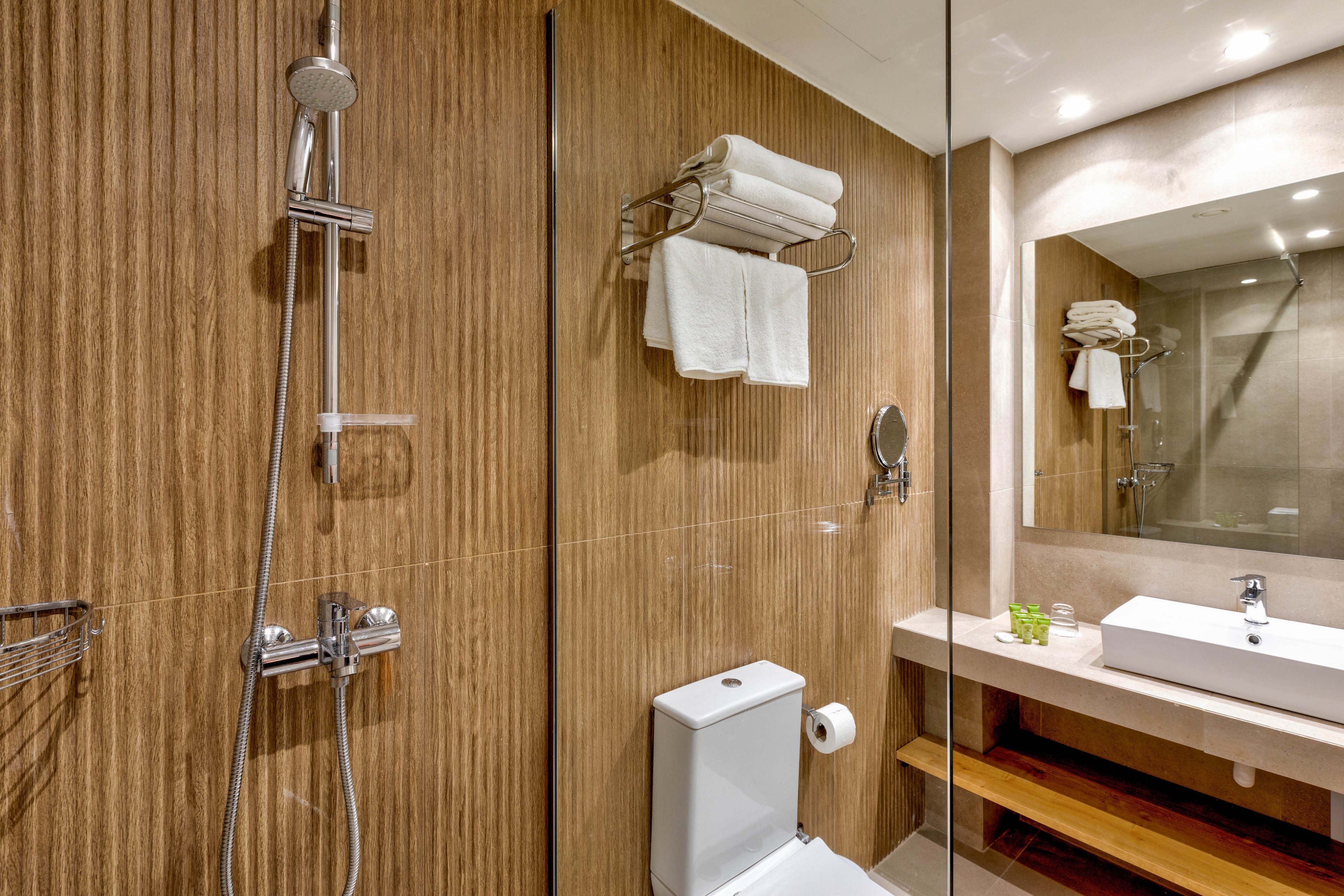 White Olive Premium Hotel