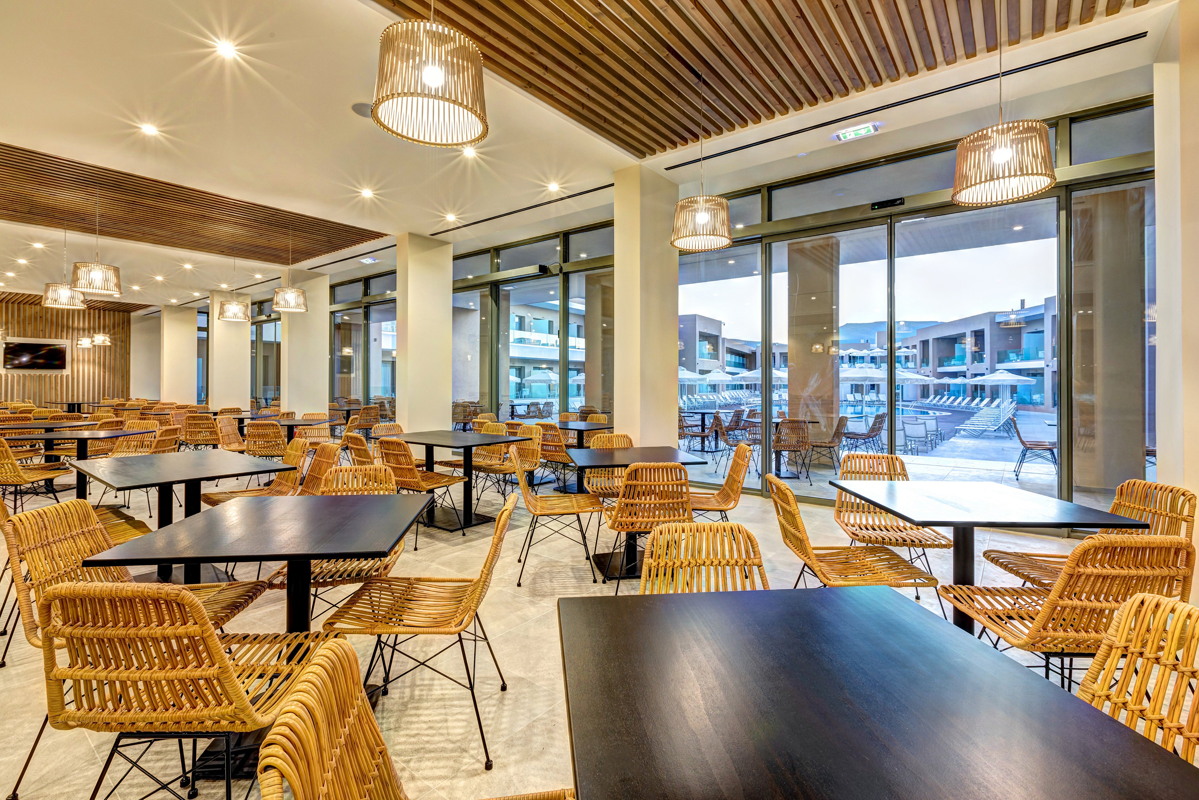 White Olive Elite Hotel