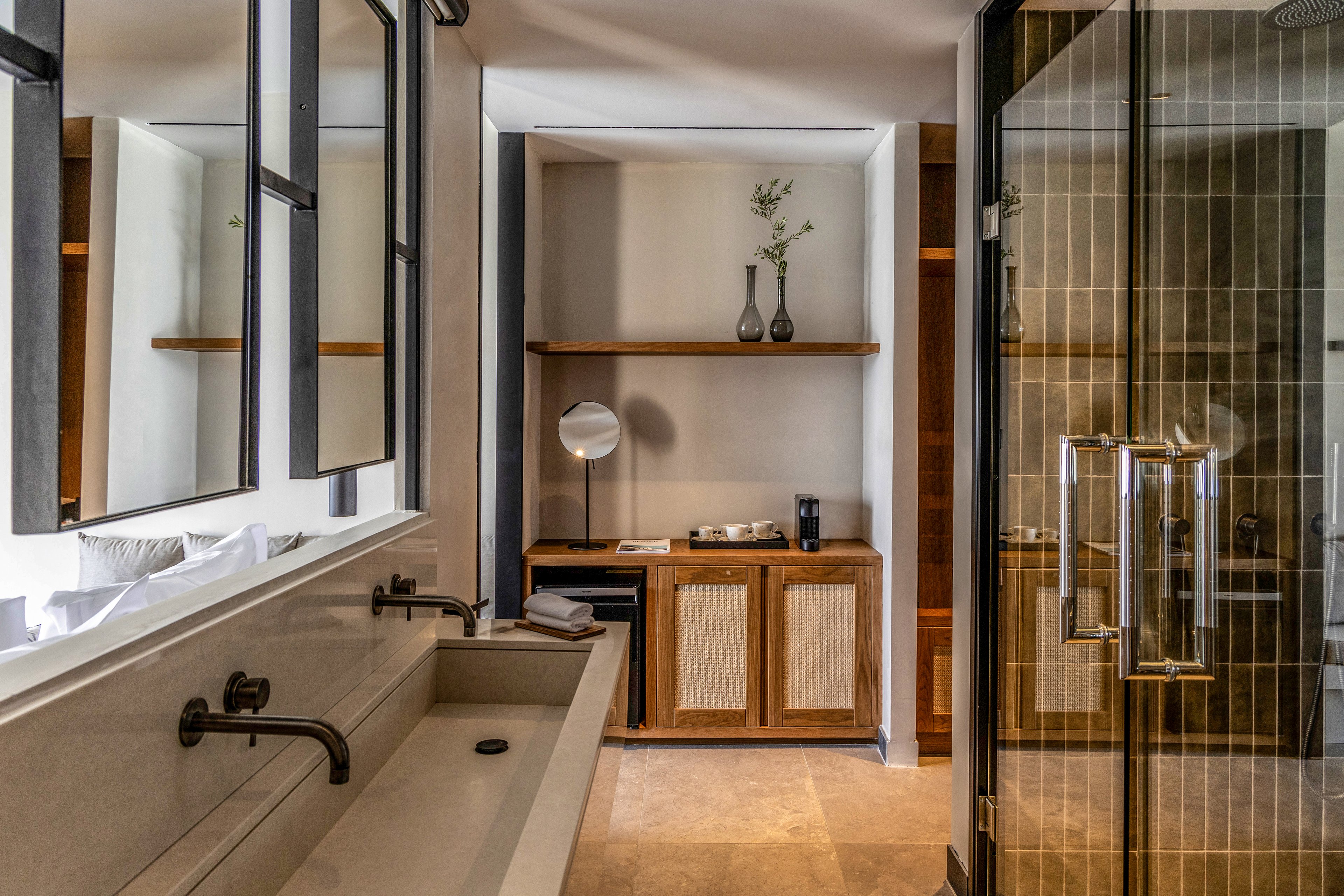 King Jason Zante by Louis Hotels