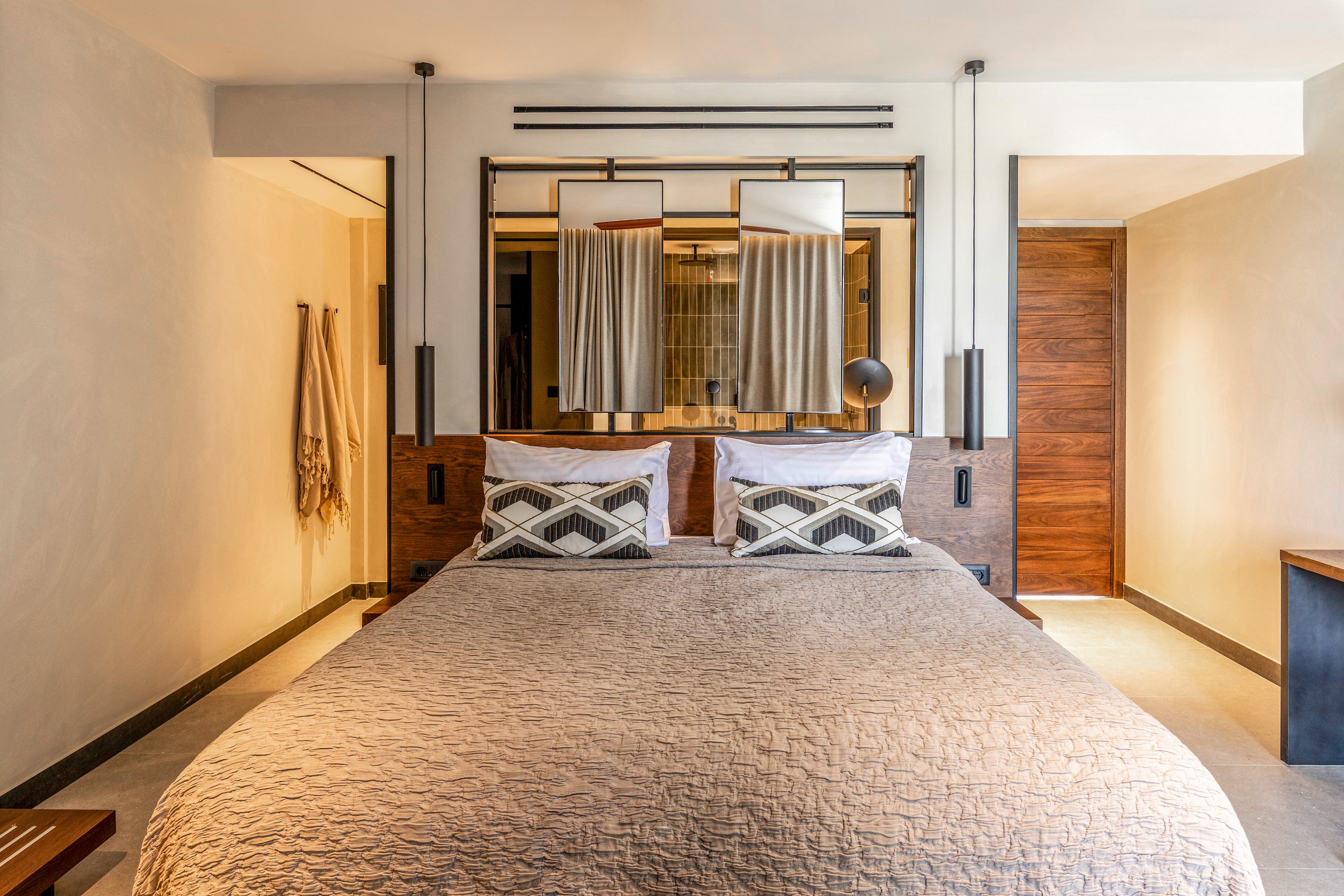 King Jason Zante by Louis Hotels