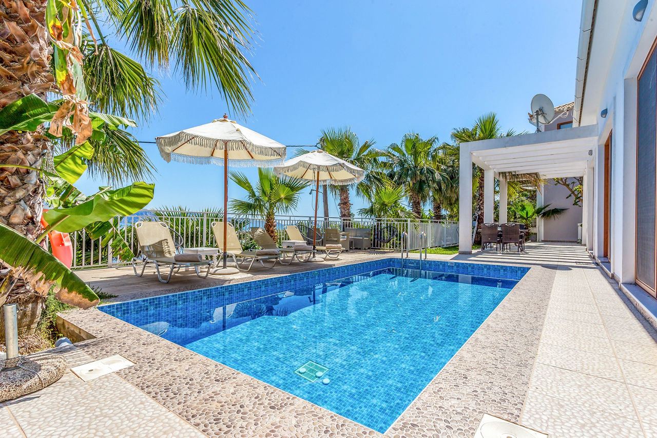 Villa Bay View I
