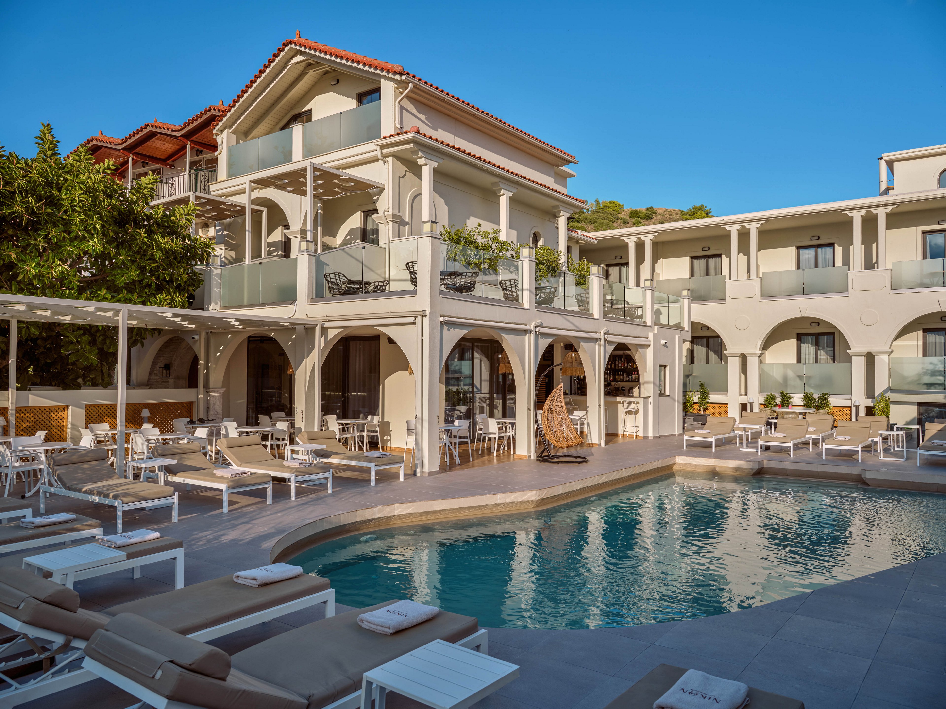 Nikon Boutique Hotel