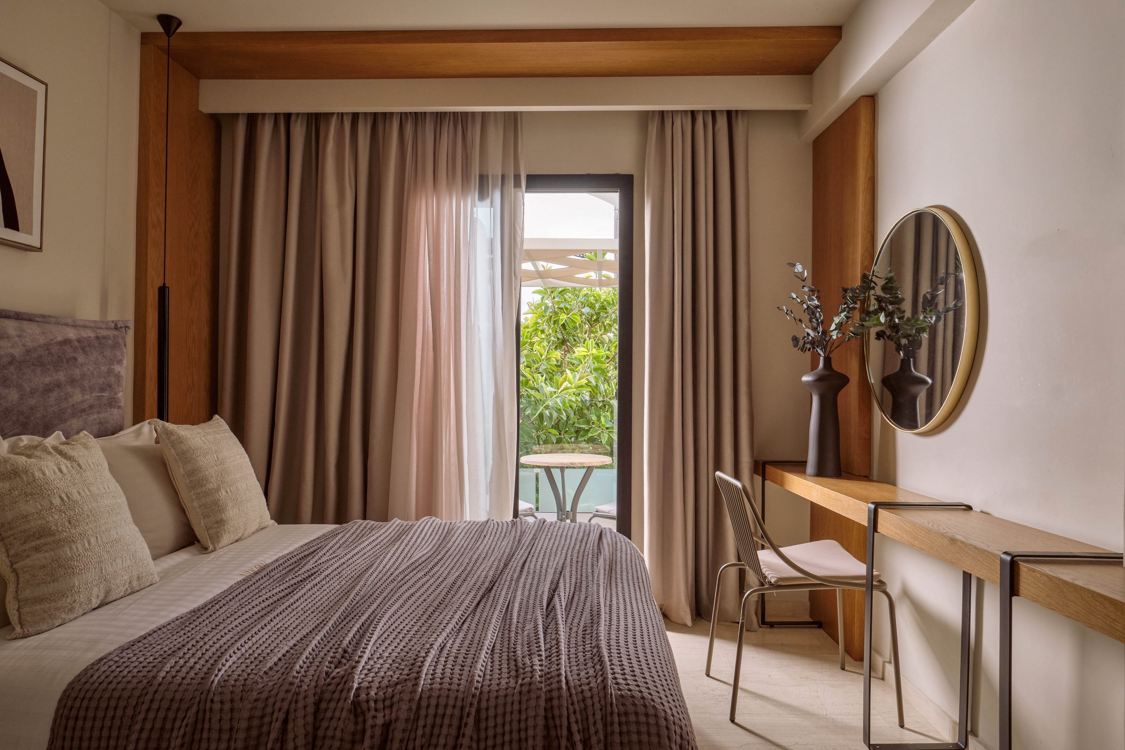 Nikon Boutique Hotel