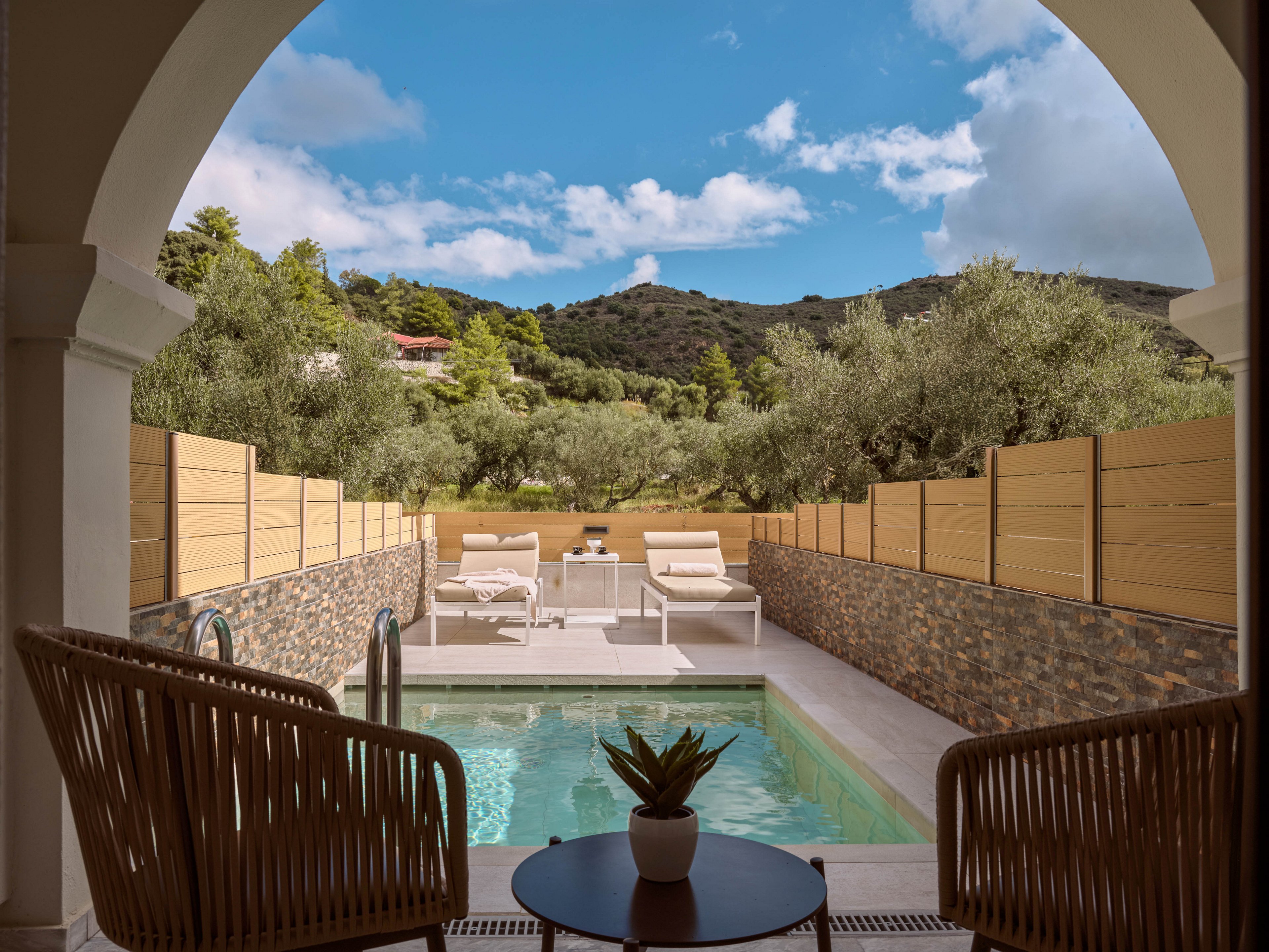 Nikon Boutique Hotel