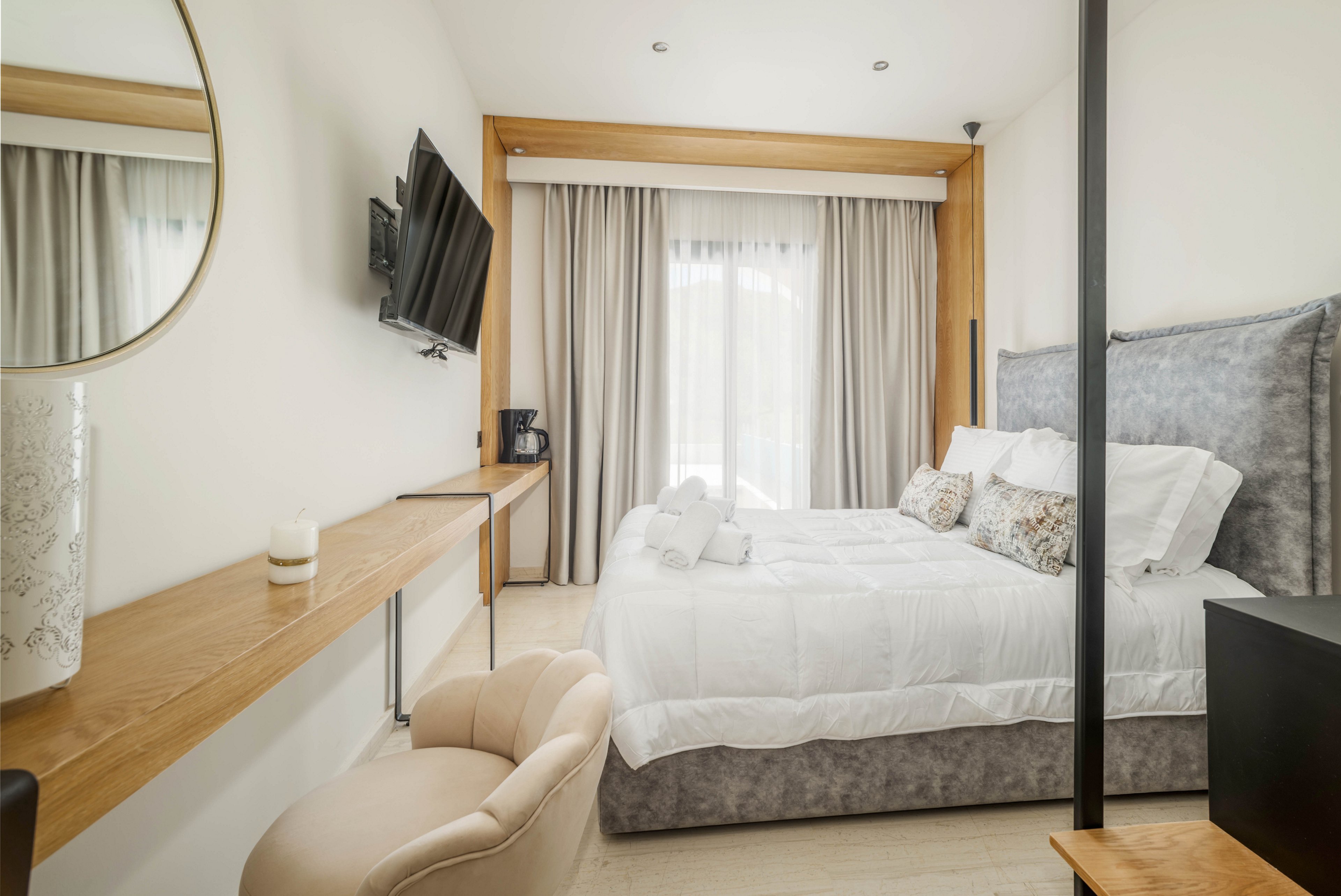 Nikon Boutique Hotel