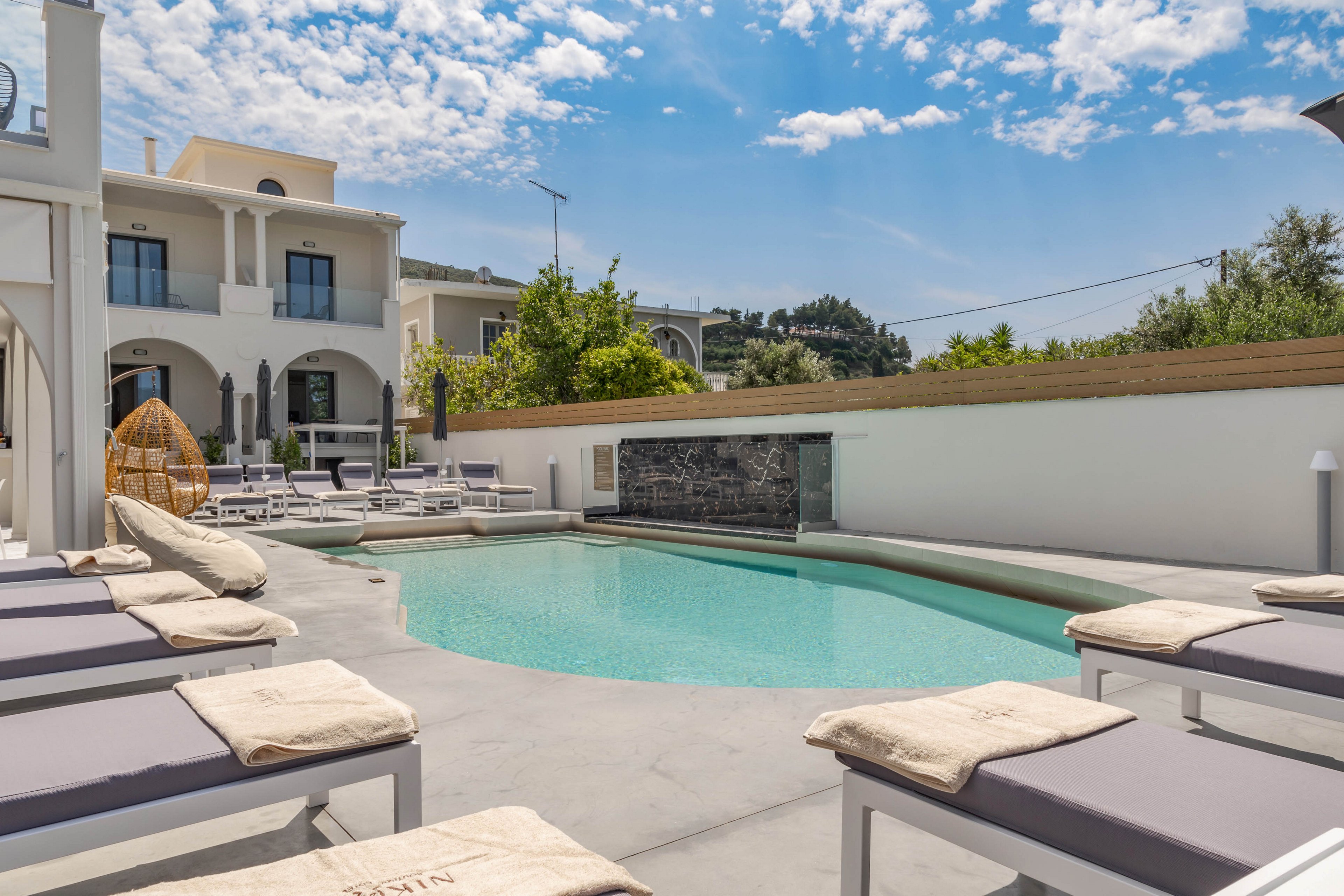 Nikon Boutique Hotel