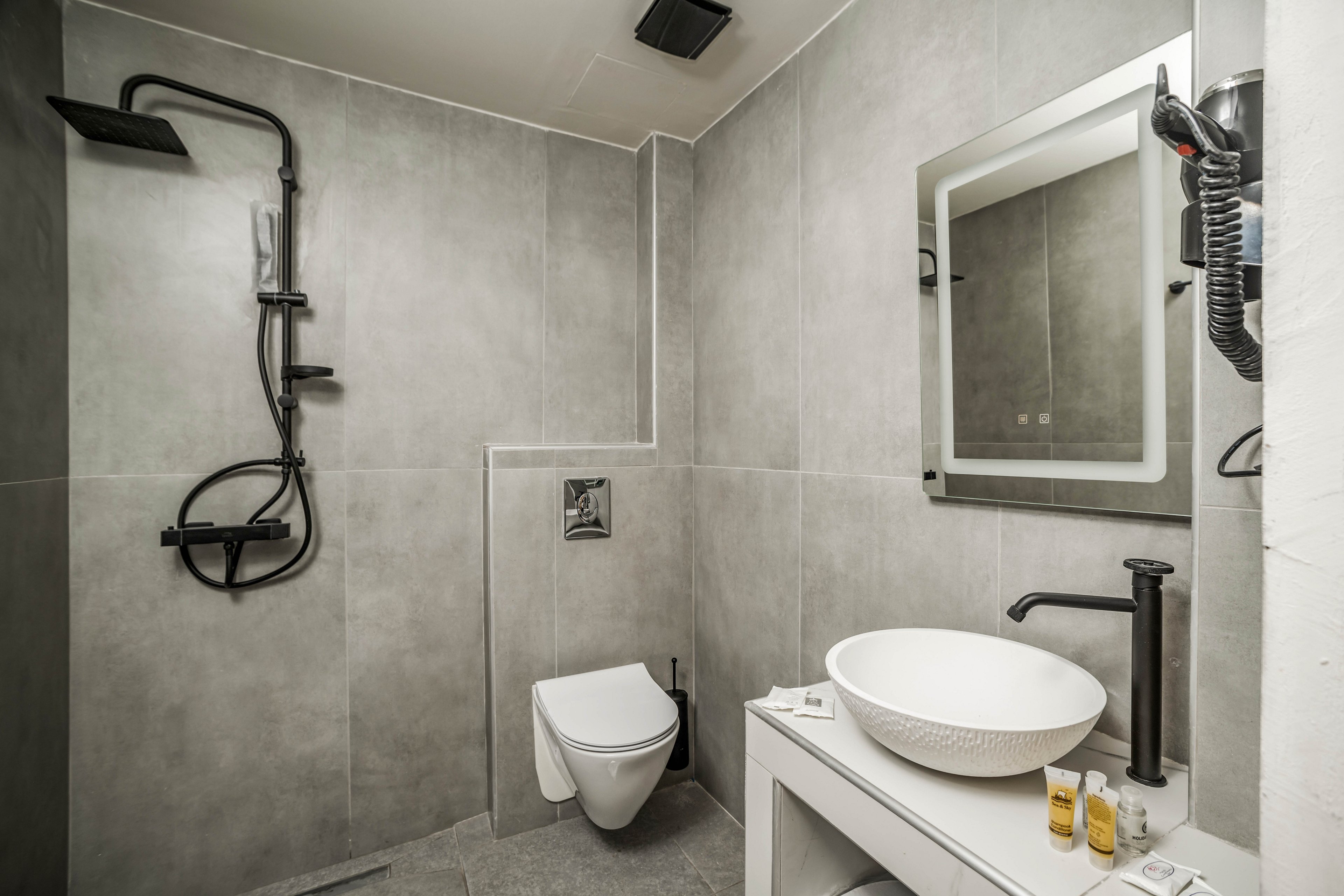 Nikon Boutique Hotel