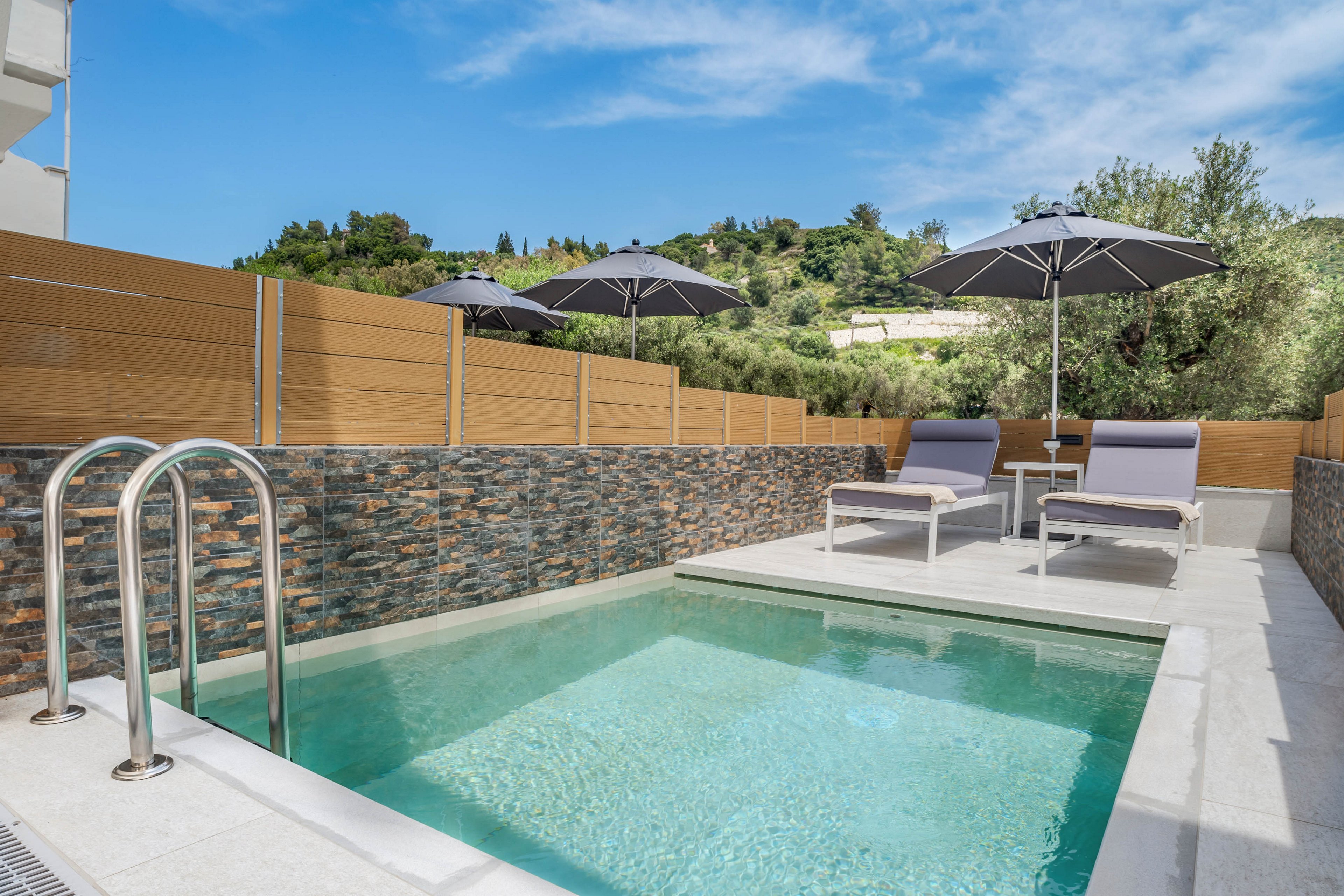 Nikon Boutique Hotel