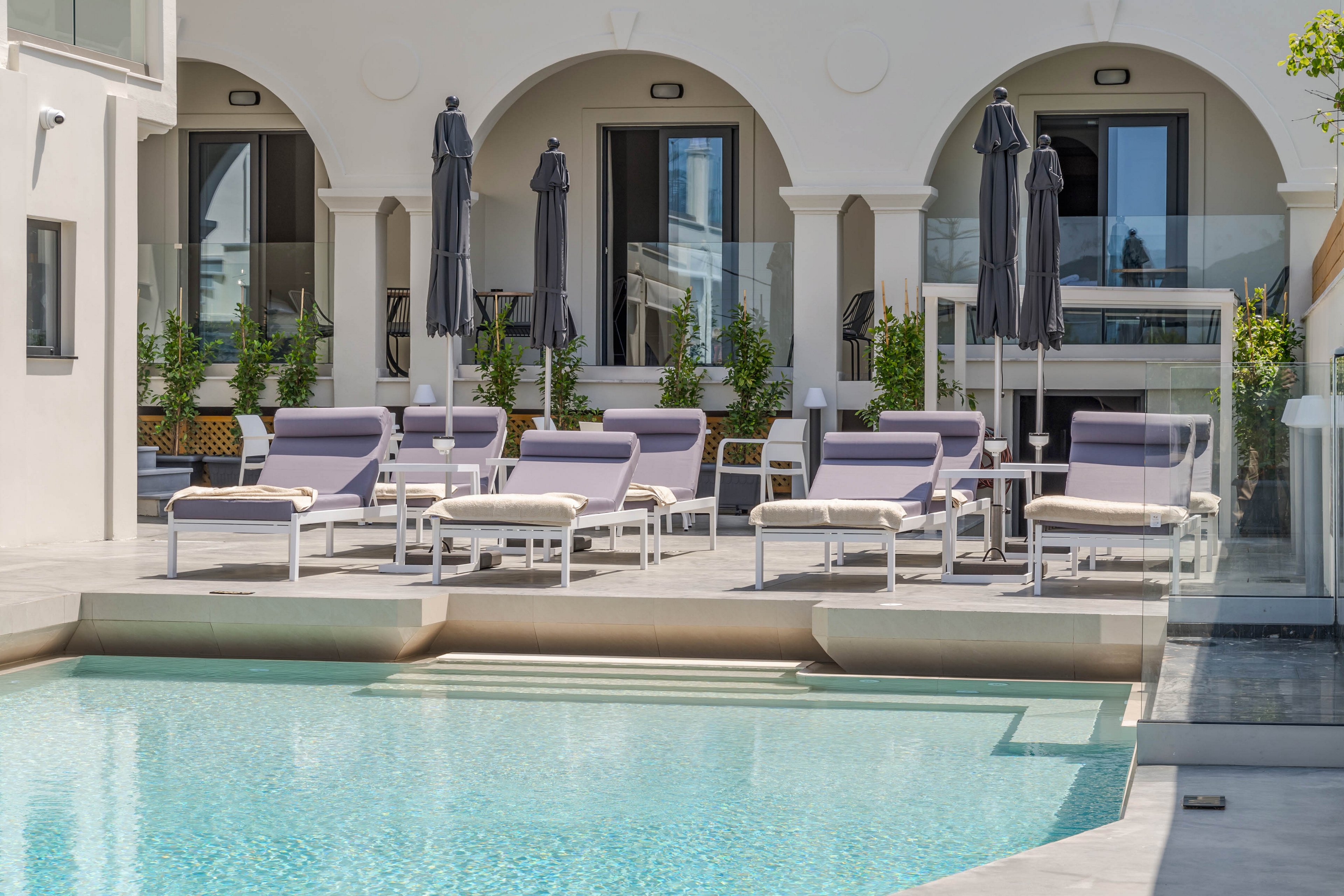 Nikon Boutique Hotel