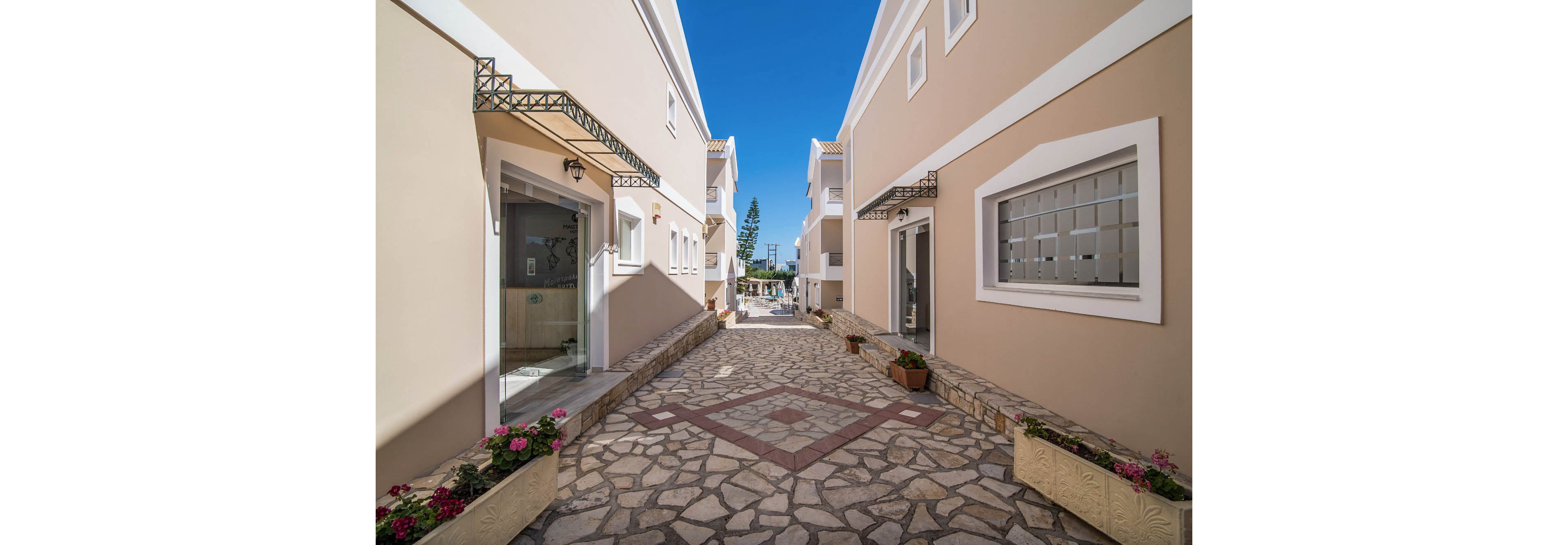 Maistrali Hotel & Apartments